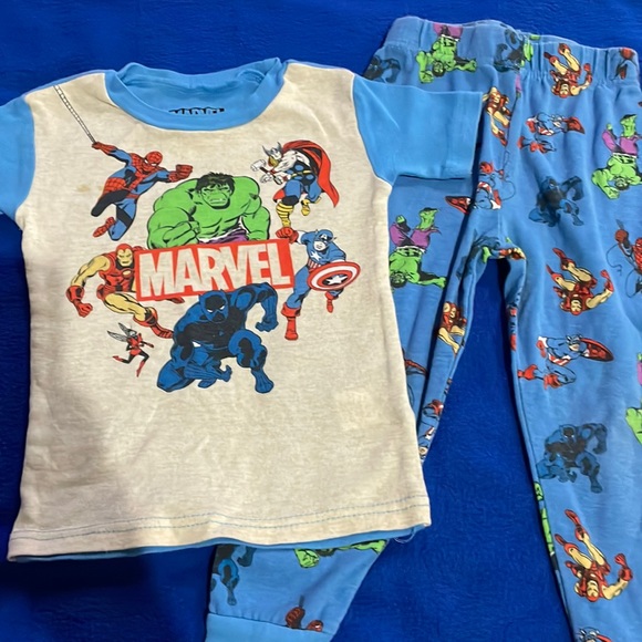BOYS PAJAMAS MARVEL 4T - Picture 1 of 3